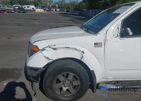 2006 Nissan Frontier Nismo Off Road z USA, uszkodzony, nr VIN 1N6AD06W06C404828